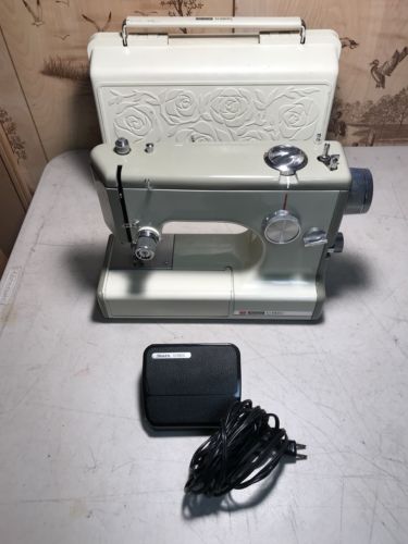 Sears/Kenmore Sewing Machine (Model 158-10400) With Case