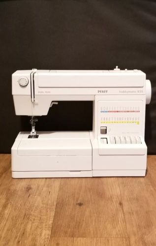 Pfaff Hobbymatic 935 Heavy-Duty Sewing Machine W/IDT Dual Feed - Made in Germany