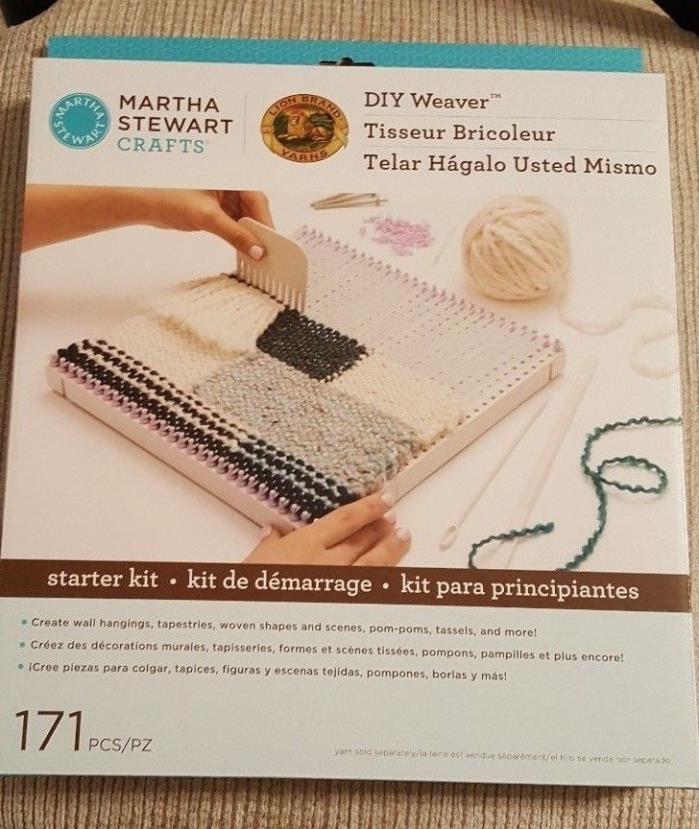 DIY Martha Stewart Weaver Loom Starter Kit Lion Brand