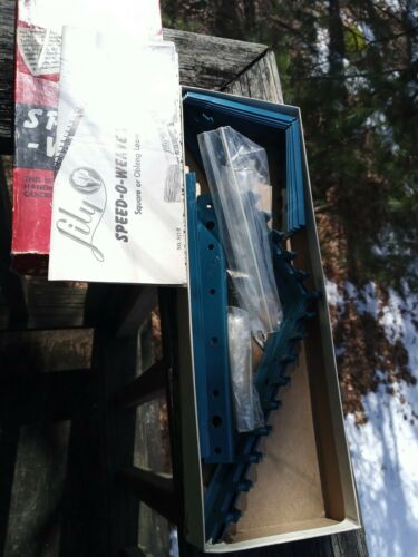 Vintage Lily Speed O Weave Art 717 Box w Instruction Booklet Weaving Loom Crafts
