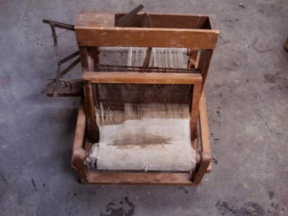 Antique/Vintage Table Top Loom Weave