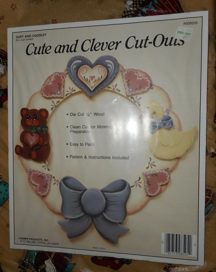 Wooden Wreath Cute & Clever Cut Out Craft Kit