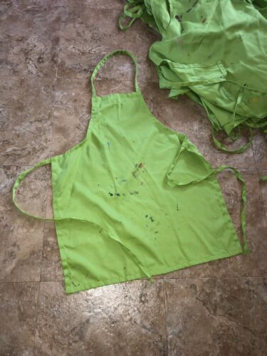 KNG KIDS SMALL LIME GREEN APRON. LOT OF 26 Used.