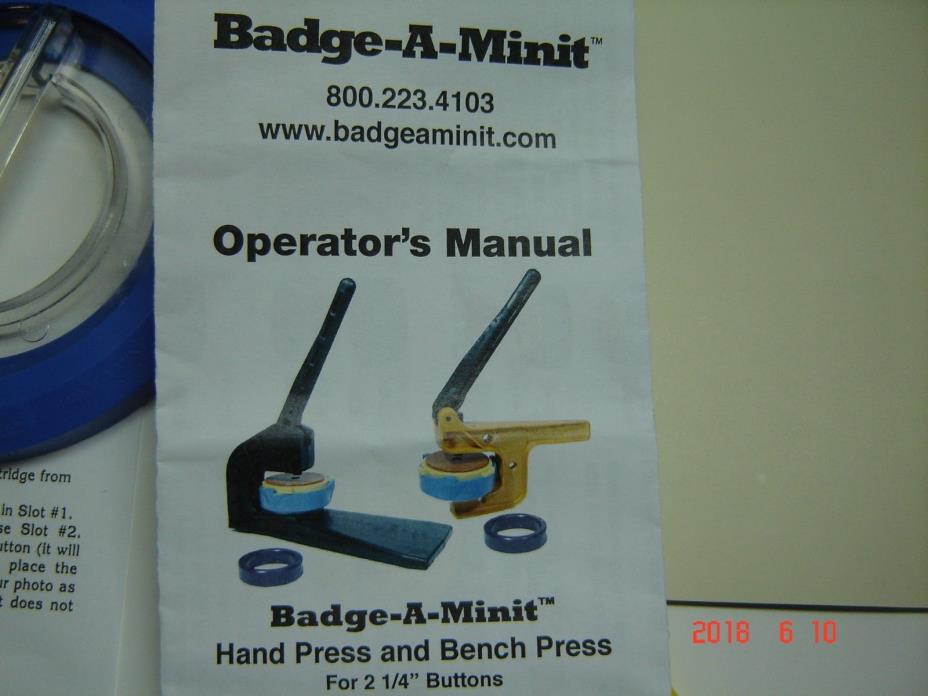 Badge A Minit Hand Press Starter set barely used 2 1/4