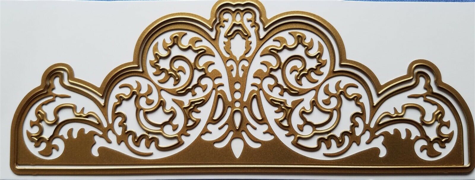 Anna Griffin Radial Border Die Cut and Emboss Ornate