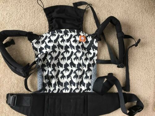 Tula Baby Carrier Standard 15-45lbs Black And White Flowers