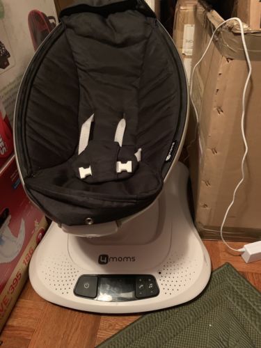 4Moms Mamaroo 4 Infant Reclining Seat Rocker Bouncer Swing 2018 Classic Grey NEW