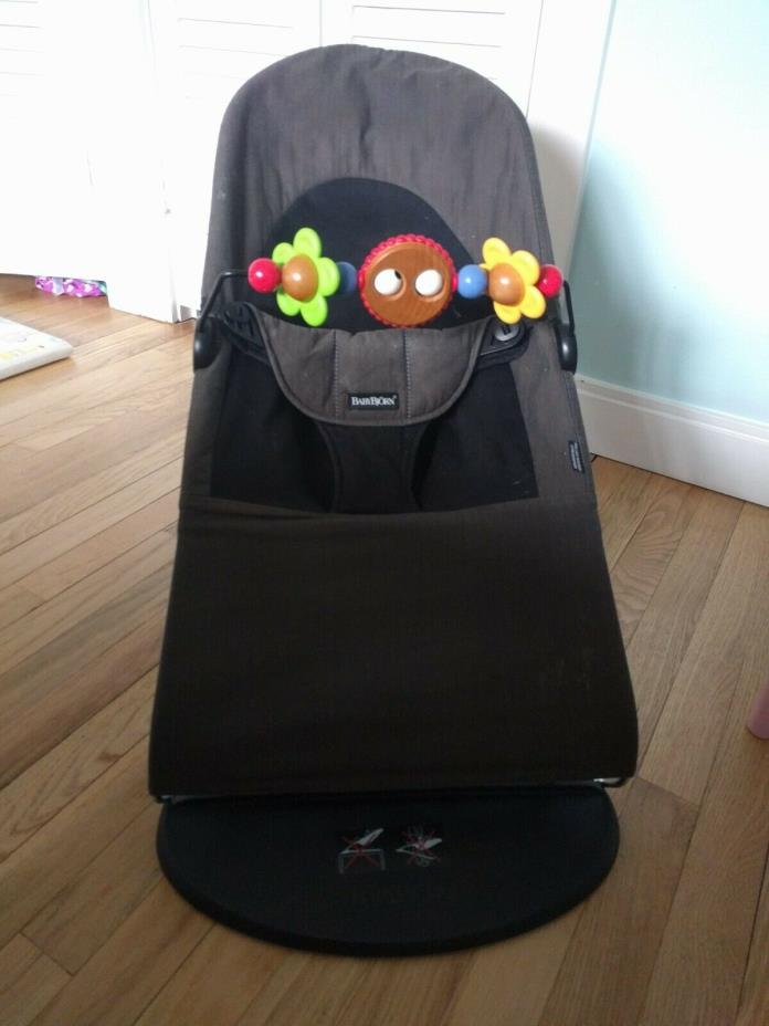 Baby Bjorn Bouncer Balance Soft ORGANIC Cotton Brown + wooden toy