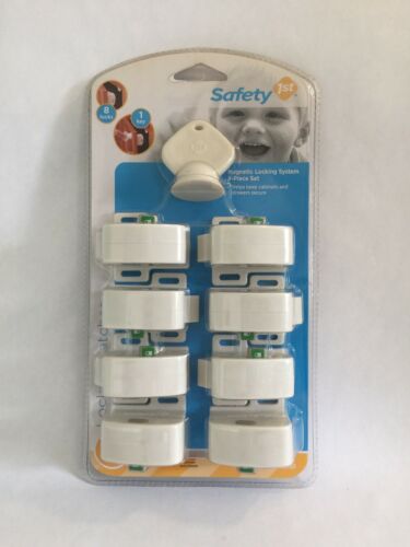 Safety 1st Magnetic Locking System, 1 Key and 8 Locks