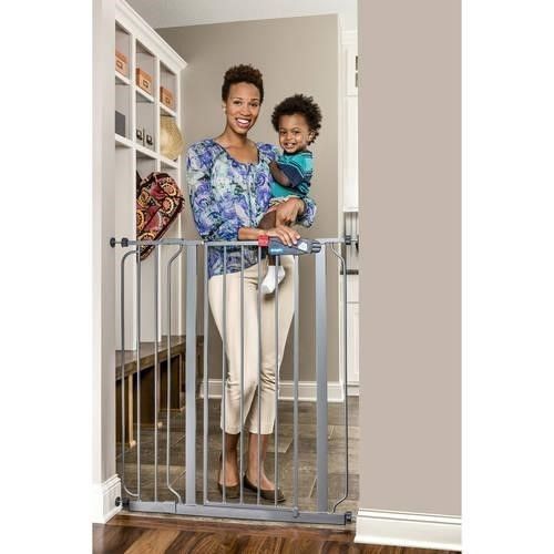 Regalo Deluxe Platinum Easy Step 41-Inch Extra Tall Walk Through Baby Gate, Pres