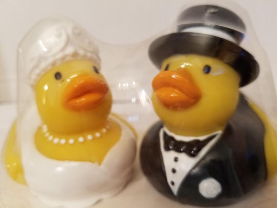 Wedding Bride and Groom Rubber Duck Bath Set  NIP