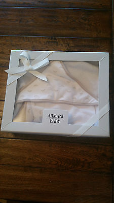 New ARMANI Baby Logo Bath Gift Set - Beige & White + Wash Mitt