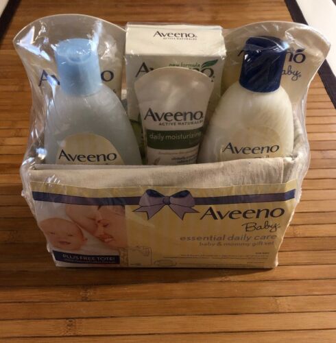 Aveeno Essential Daily Care Products Baby & Mommy Nourishing Skincare Gift Set
