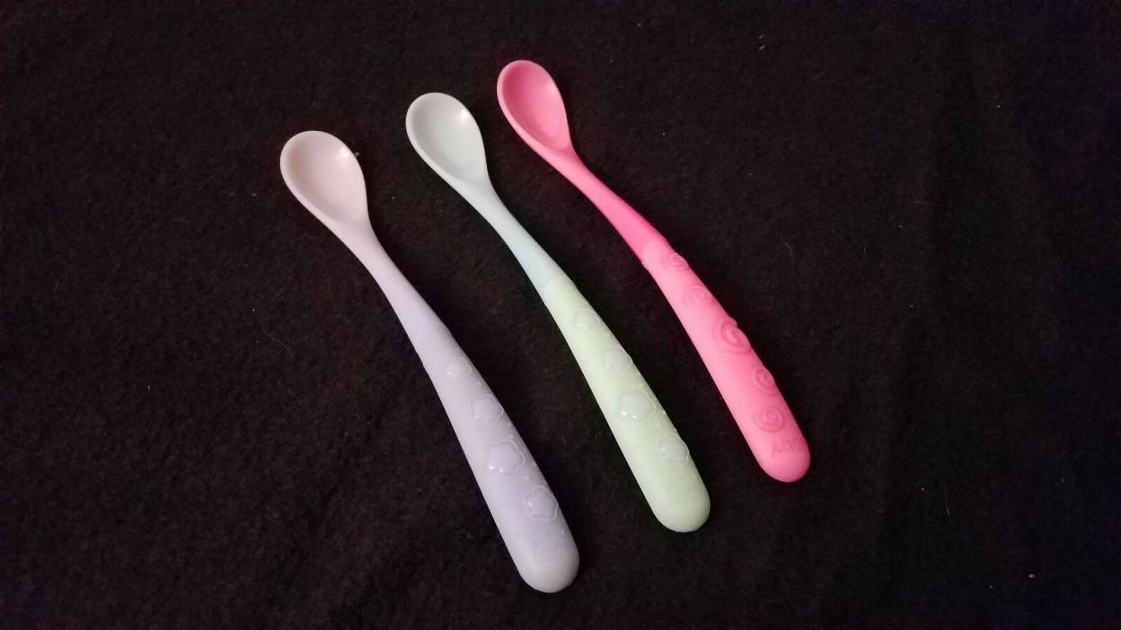 Nuby Hot Safe Spoons lot of 3