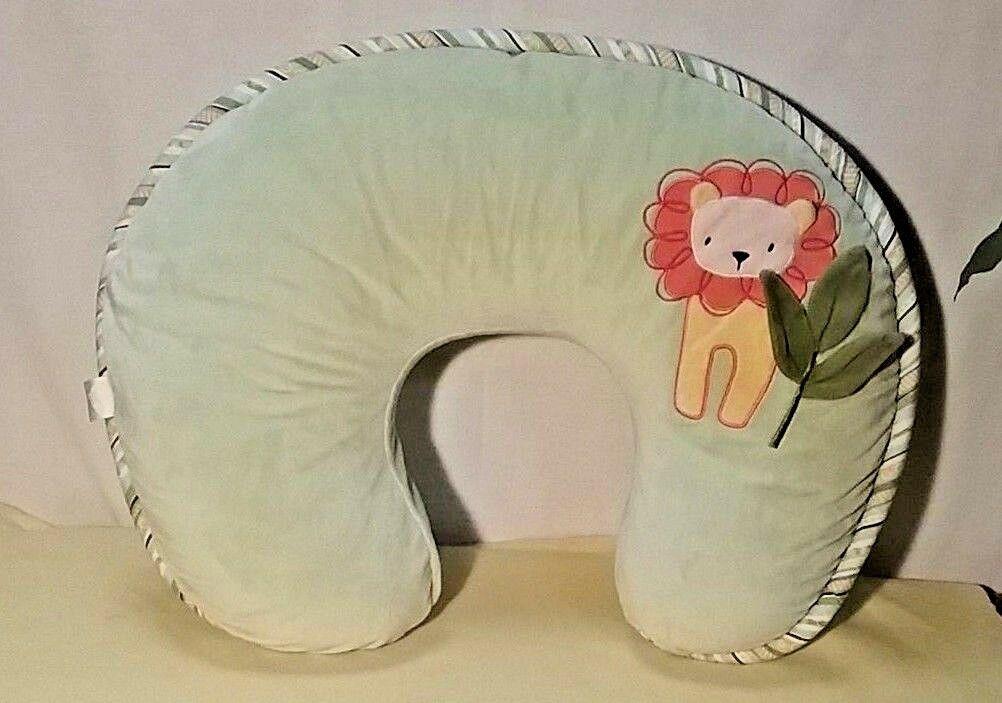 Boppy Nursing Luxe Pillow and washable cover Lime Green Lion