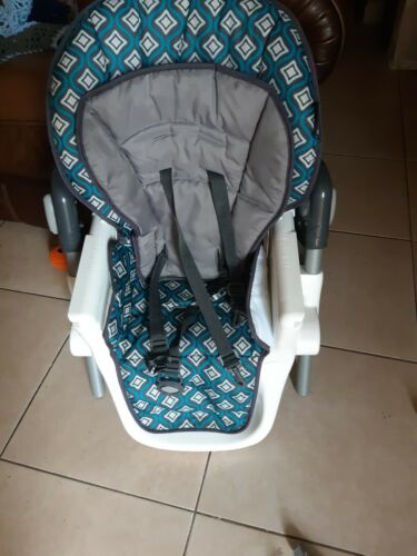 Baby Feeding High Chair 2 In 1 Pre Owned without Box