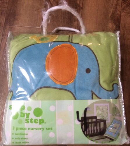 Step By Step 3 Piece Nursery Set (Comforter, Crib Sheet, Dust Ruffle) (Green)