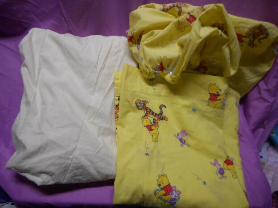 WINNIE THE POOH PRINT CRIB SHEET-FLAT SIDE-FITTED SIDE/YELLOWYELLOW FITTED SHEET