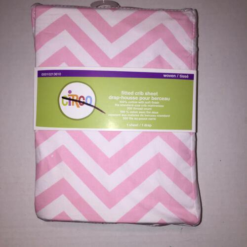 Circo Chevron  Fitted Crib Sheet Pink and White Zig Zag