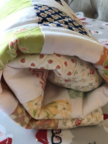 Oh So Sweet Hand Crafted, soft yellow Quilt with a warm Fleece backing??????