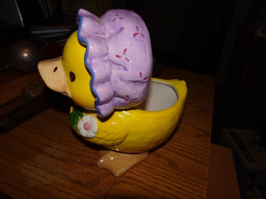 Vintag NAPCO Baby Duck Planter Purple Bonnet NWT!