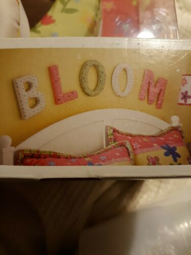 circo padded wall letters spell bloom new in box
