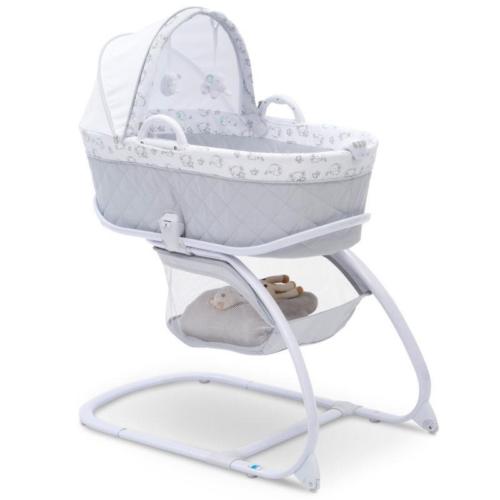 Delta Children Deluxe Moses Bassinet With Bedding