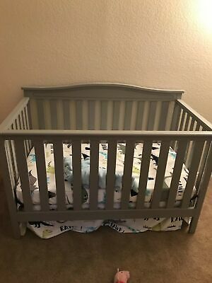 Delta Children Independence 4-in-1 Convertible Baby Crib, Grey BRAND NEW