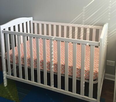 Delta Children Capri 3-in-1 Convertible Baby Crib, White BRAND NEW