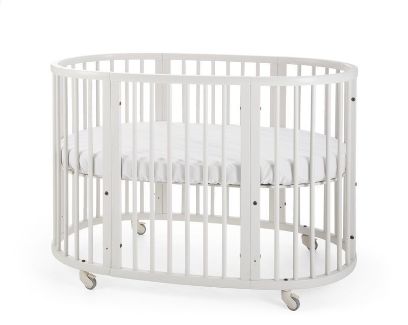 Baby Crib Oval White Lightweight on wheels. All included!!!