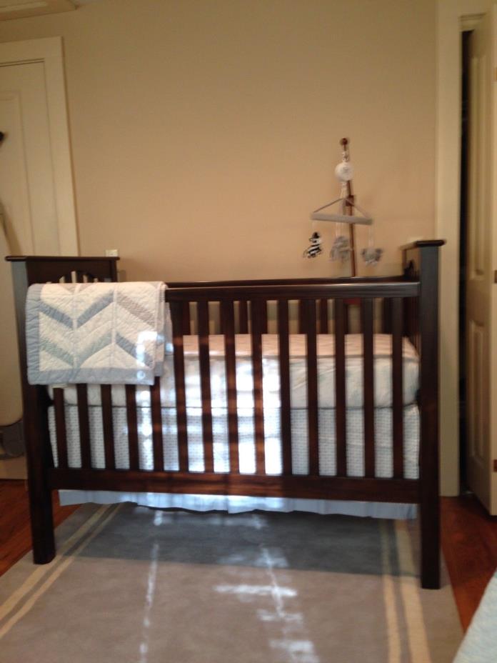 Pottery Barn Kendall Crib with conversion kit in great condition.