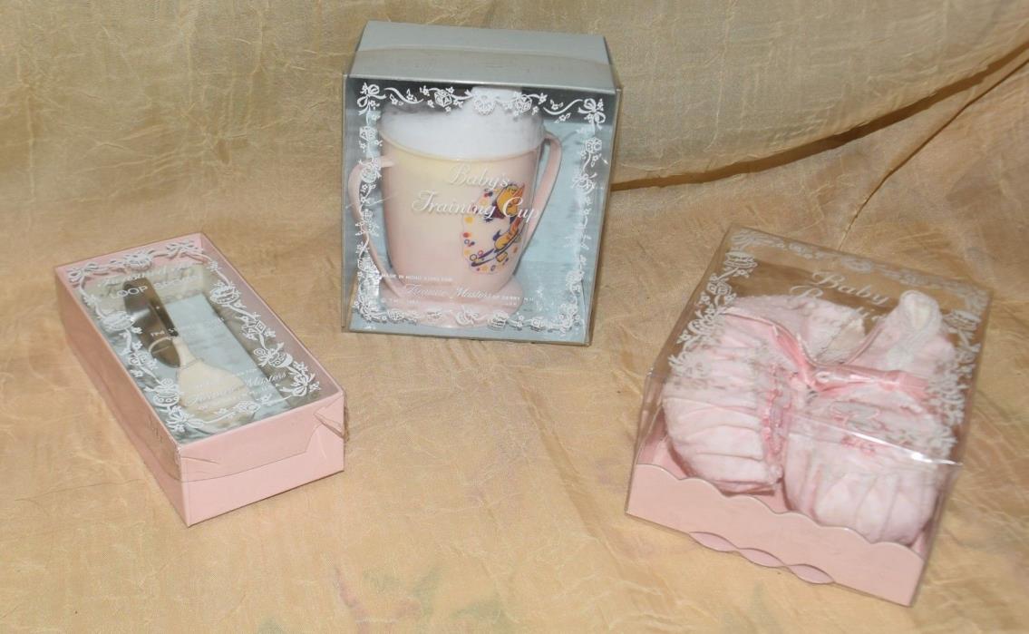 3 VINTAGE BABY ITEMS TREASURE MASTERS LOOP SPOON TRAINING CUP PINK BOOTIES NIB