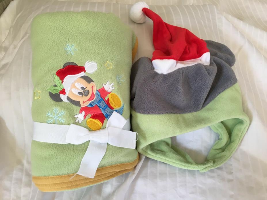 NEW Disney Christmas Santa MICKEY MOUSE Fleece blanket and Baby Hat Set