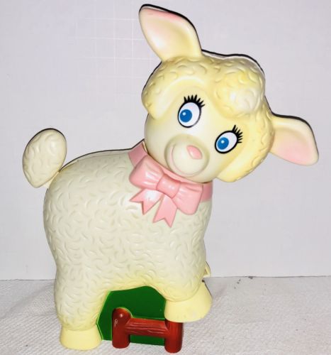 1982 Vintage Lamb Meritus Baby Nursery Sound Soother Crib Walker Rider / Toy