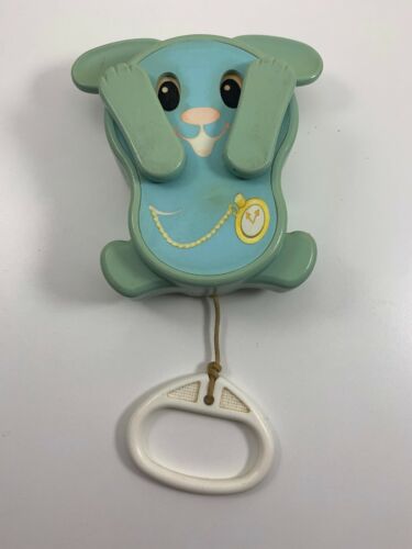 Vtg 1980 TOMY Peek-a-Boo Bunny Pull String Musical Baby Lullaby Crib Toy Green