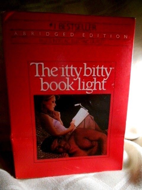 NEW NOS Vintage 1983 Zelco The Itty Bitty Book Light w/Original Book/Box PLUG IN