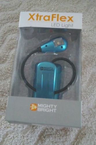 XtraFlex LED Reading Light - New in Box (with Batteries) ~ Blue