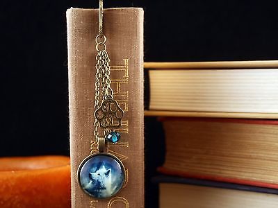 Wolf Bookmark Cabochon in Blues & Whites, Chains, Pawprint, Blue Swarovski