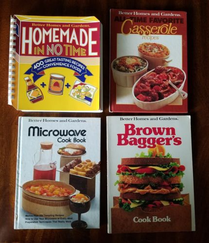 LOT OF 4 COOKBOOKS BETTER HOMES AND GARDENS HOMEMADE CASSEROLE MICROWAVE BRN BAG