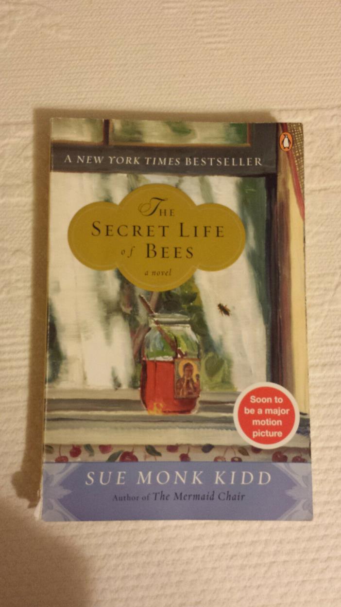 The Secret Life of Bees paperback novel book by Sue Monk Kidd FREE SHIPPING kid