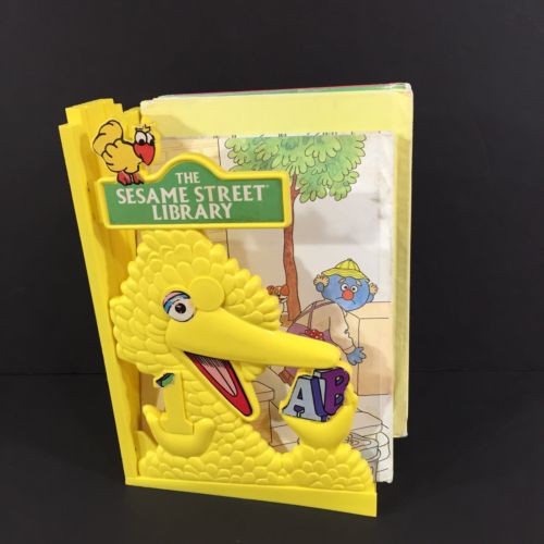 Lot of 8 Sesame Street Book Club Library Treasury Books w/Big Bird Book End Case
