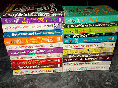Lilian Jackson Braun lot of 21 mystery paperbacks The Cat series