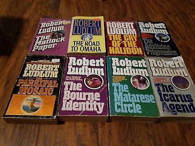 Lot of 16 Robert Ludlum paperbacks, The Matlock Paper, Trevayne, Matarese Countd