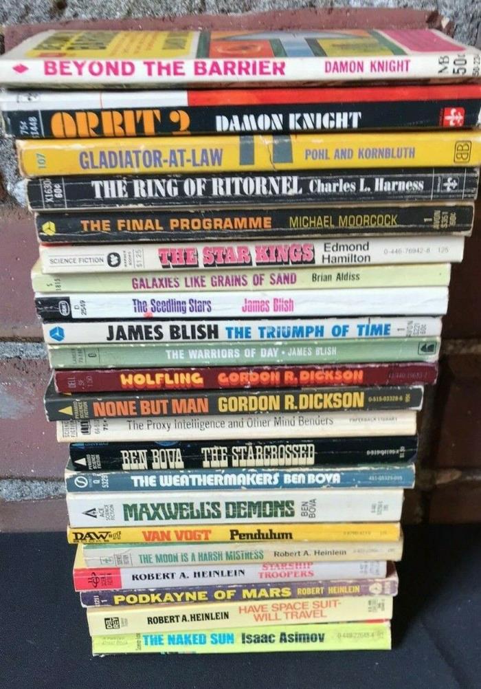 Lot of  40 Vintage Science Fiction Heinlein Doc Smith Asimov Moorcock Bova