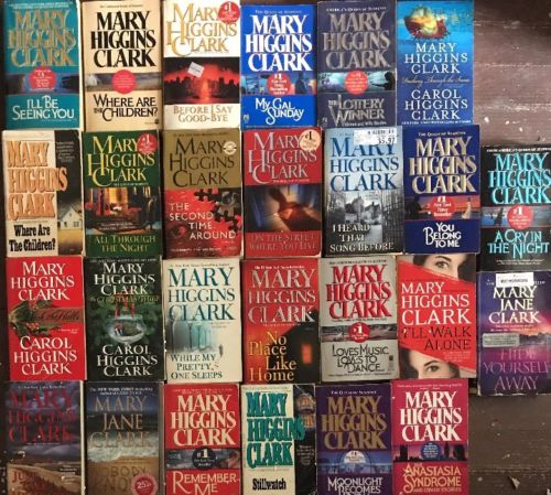 Mary Higgins Clark Lot Of 32 Books! FREE SHIPPING - Mystery Hardcover Paperback