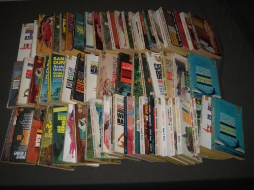 EDWARD S. AARONS PAPERBACK BOOKS LOT OF 71 - CW 6009