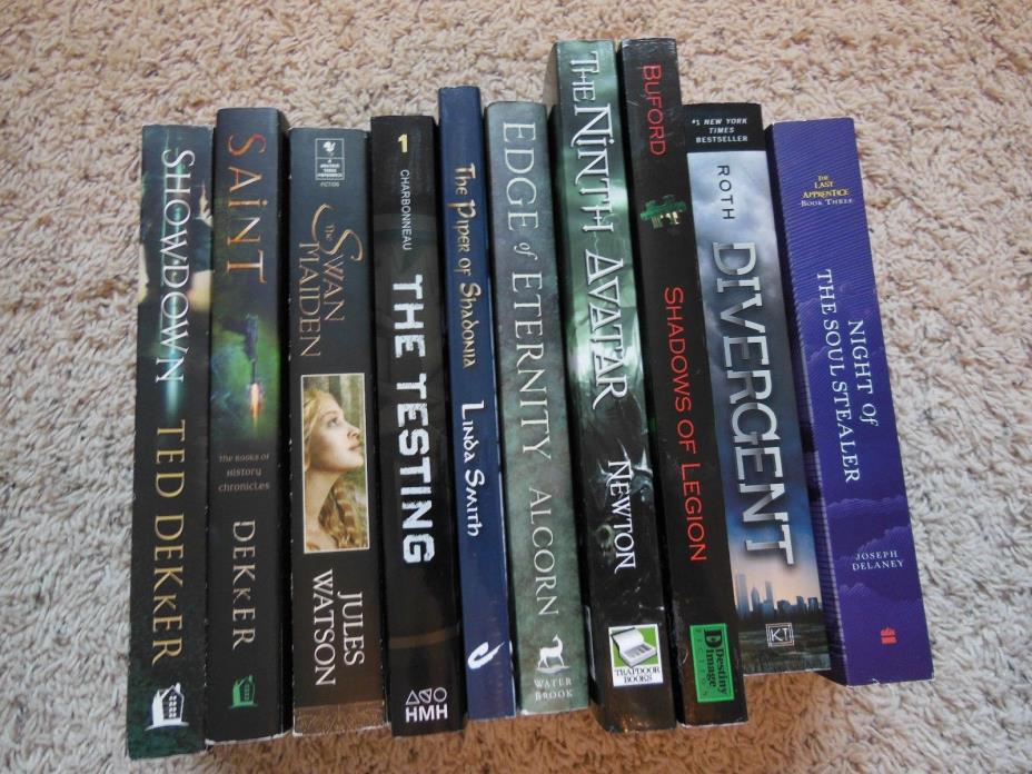 LOT #8 OF 10 TRADE PAPERBACKS