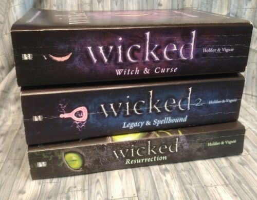 NANCY HOLDER & DEBBIE VIGUIE – WICKED – LOT OF 3 BOOKS Free Shipping