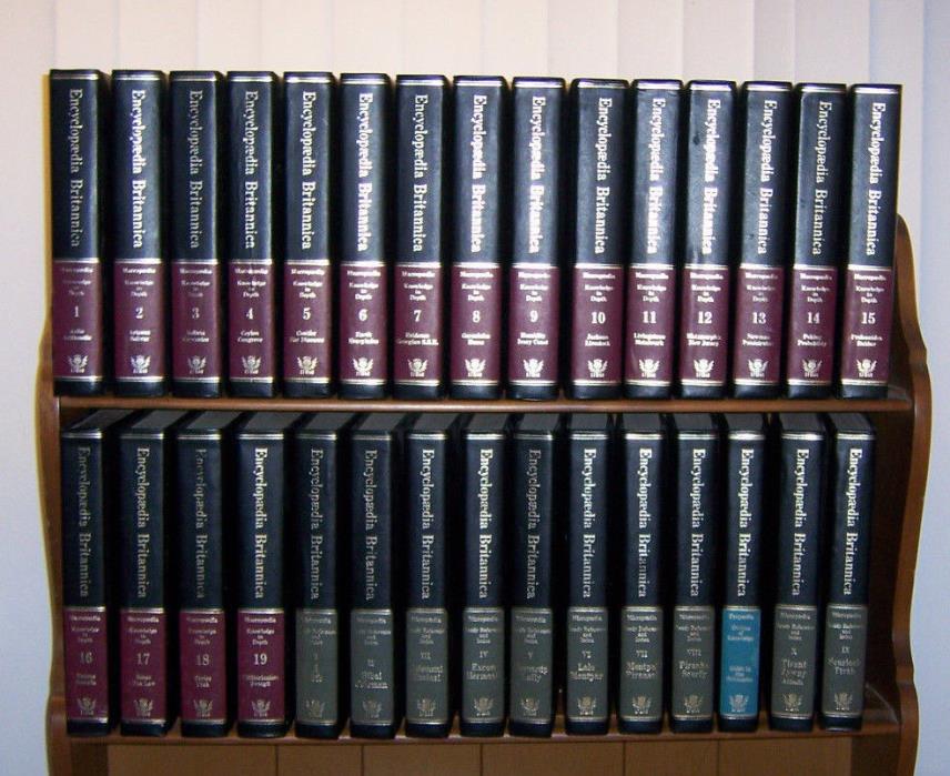 ENCYCLOPEDIA BRITANNICA 1984 COMPLETE Full Leather Set Gold Packag