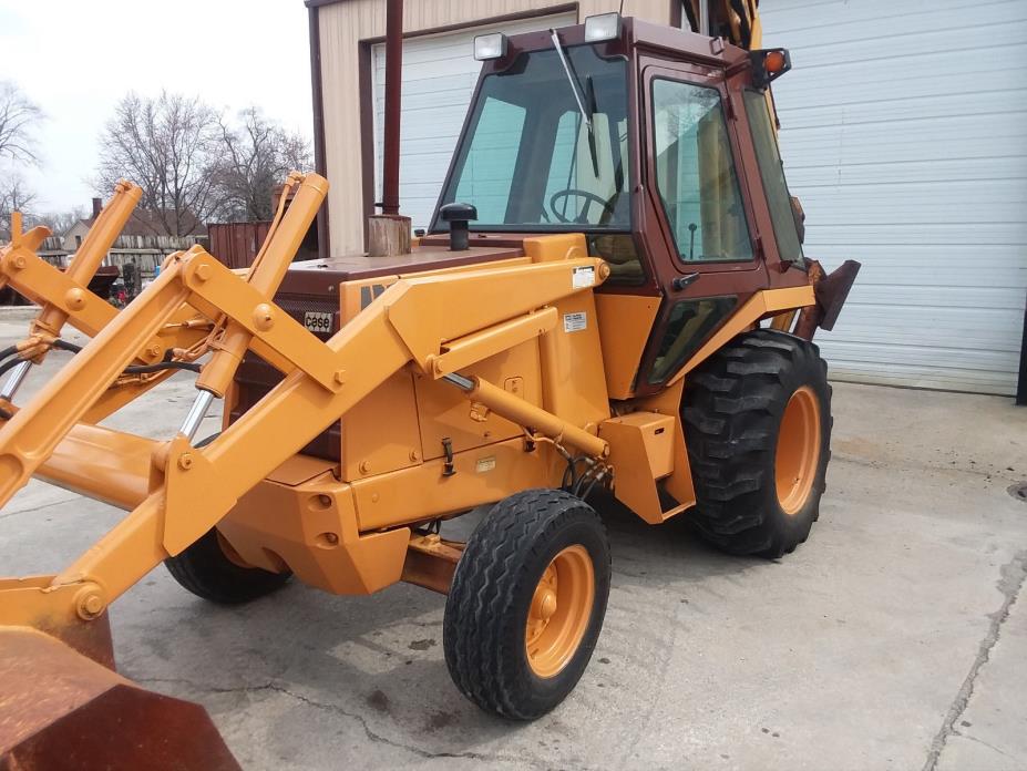 Case 580E Super E Tractor Backhoe Loader Enclosed Cab 2wd 1987 extendahoe